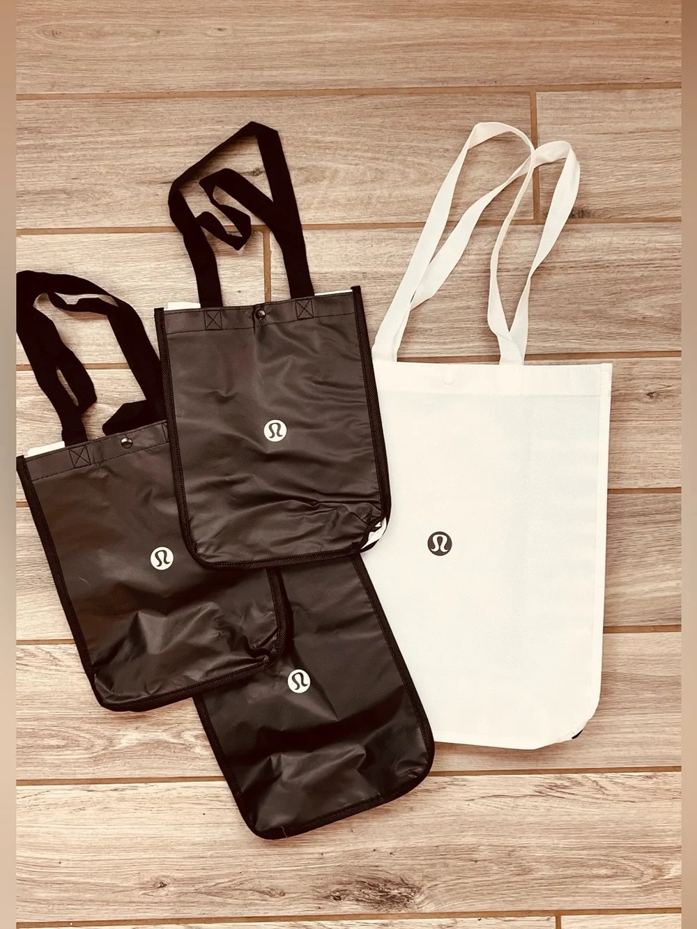 Lululemon Reusable Tote Bag Lot 4 Mixed Color Bags 1 Large White 3 Small Black